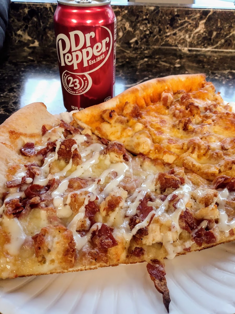 Cusatos Pizzeria And Deli Of Ballston Spa-6